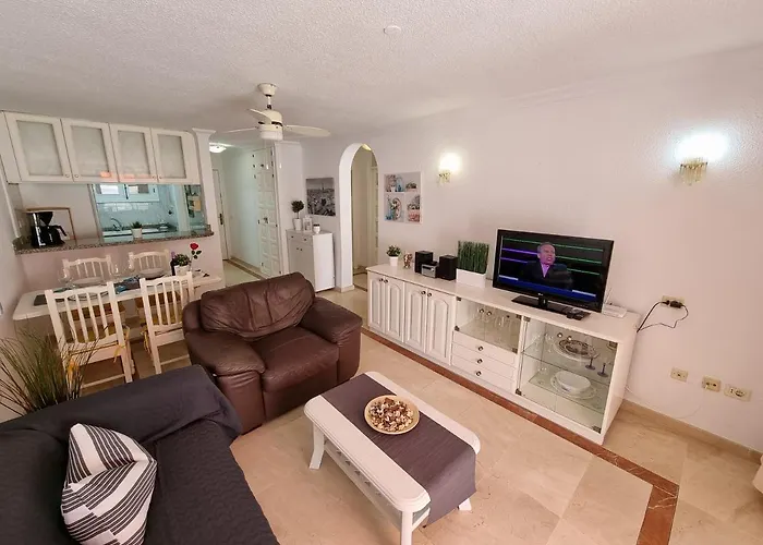 Casa Teide, Ground Floor Parque Santiago 1, Heated Pool, 100 M To Sea And Beach, Wifi Apartman Playa de las Américas