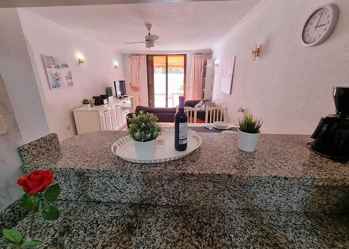 Apartman Casa Teide, Ground Floor Parque Santiago 1, Heated Pool, 100 M To Sea And Beach, Wifi Playa de las Américas